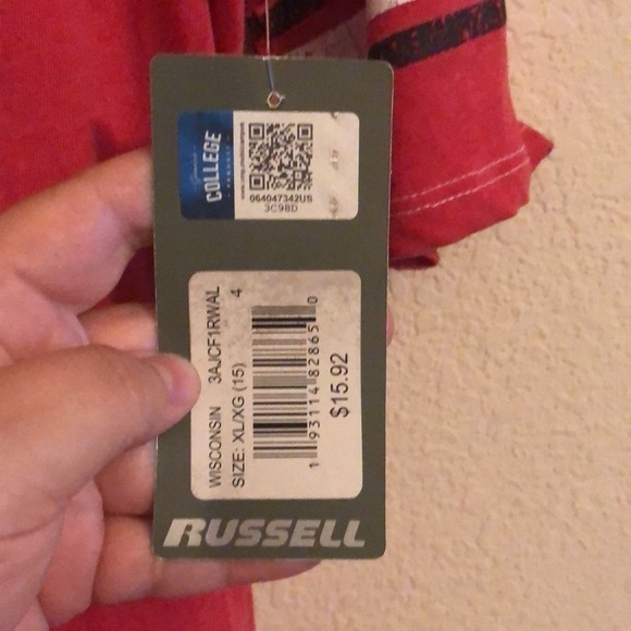 WISCONSIN Badgers XL Juniors top - Picture 3 of 6